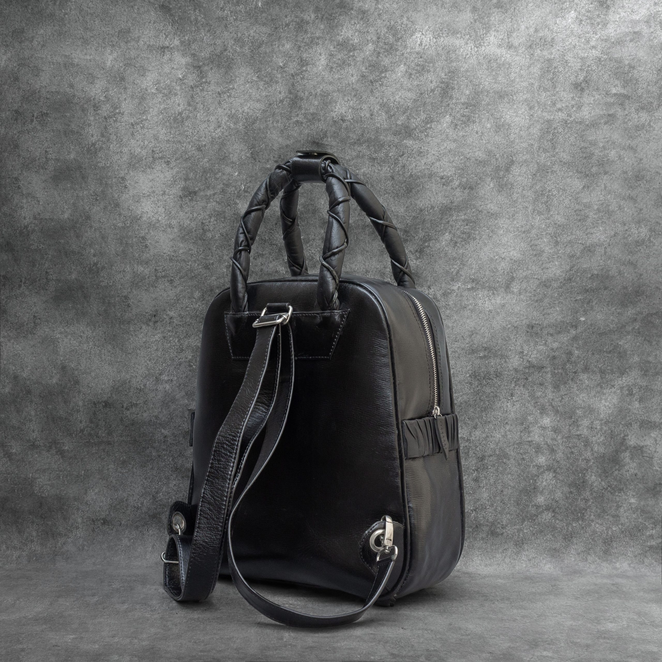 Apex Bag Black